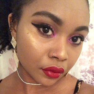 Meet your Posher, Makeda